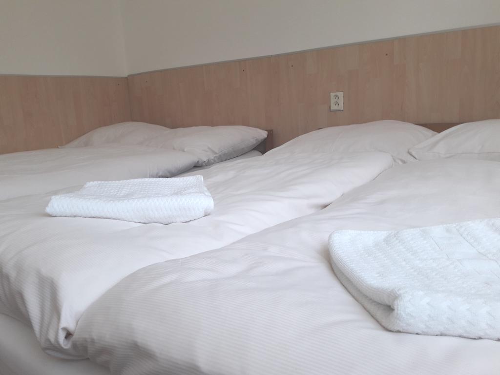 Hostel Sokol Troja Прага Екстер'єр фото